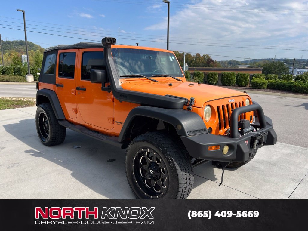 Used 2013 Jeep Wrangler Unlimited Rubicon w/ Connectivity Group AWD/4WD image 29