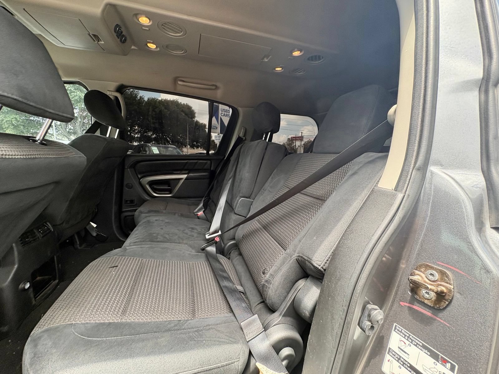 Used 2015 Nissan Armada SV RWD image 10