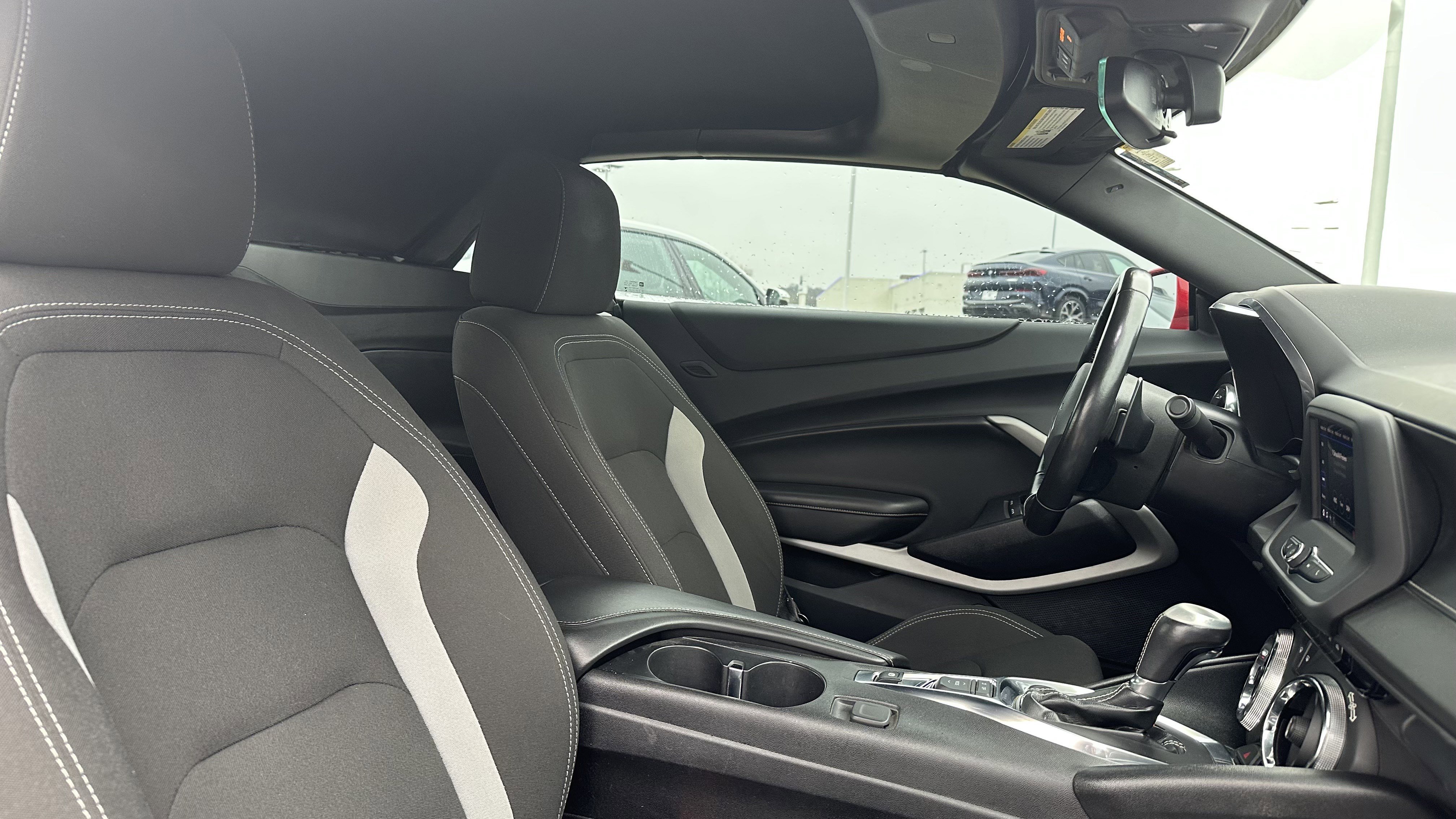 Used 2020 Chevrolet Camaro LT image 33