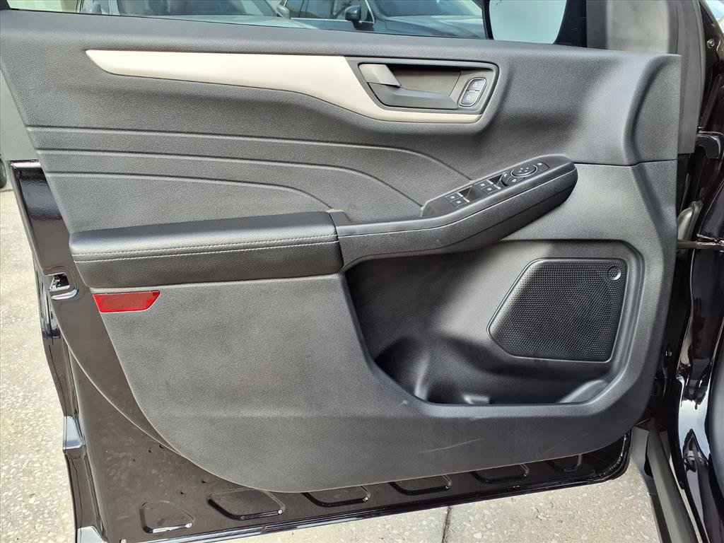 Used 2022 Ford Escape SE image 21