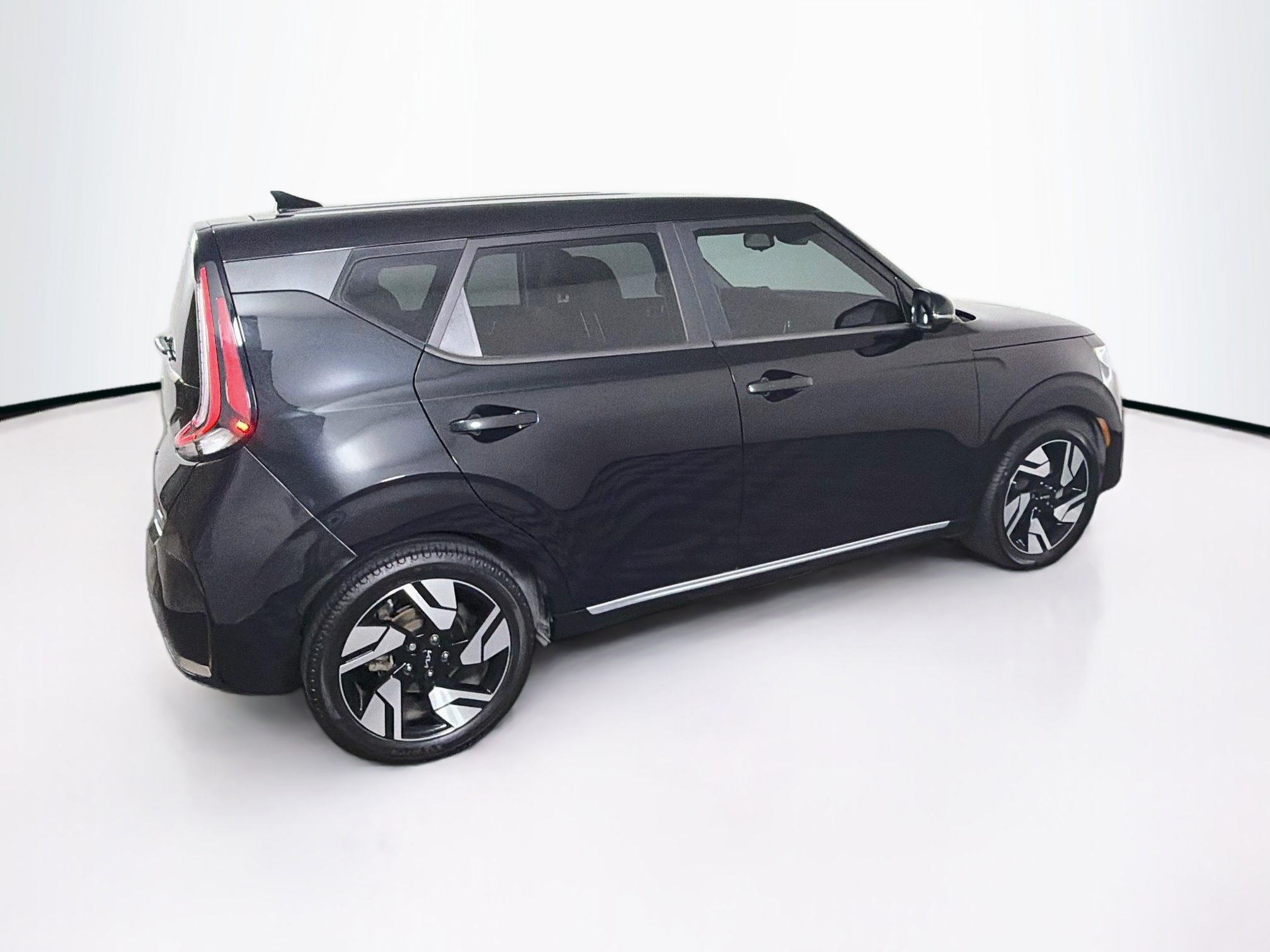 Used 2023 Kia Soul GT-Line w/ GT-Line Technology Package FWD image 10