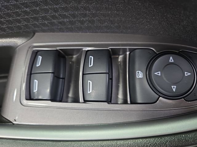 Used 2024 Chevrolet Malibu RS FWD image 28