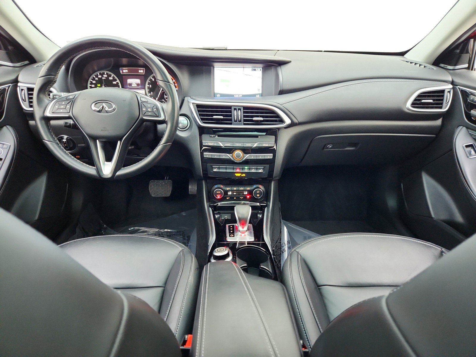 Used 2019 INFINITI QX30 w/ Cargo Package FWD image 24