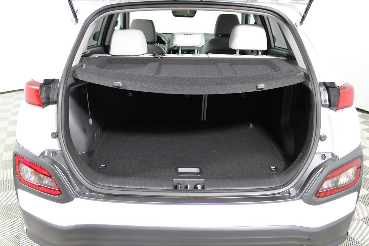 Used 2021 Hyundai Kona Limited w/ Cargo Package FWD image 27
