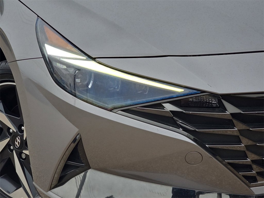 Certified 2023 Hyundai Elantra Limited image 30