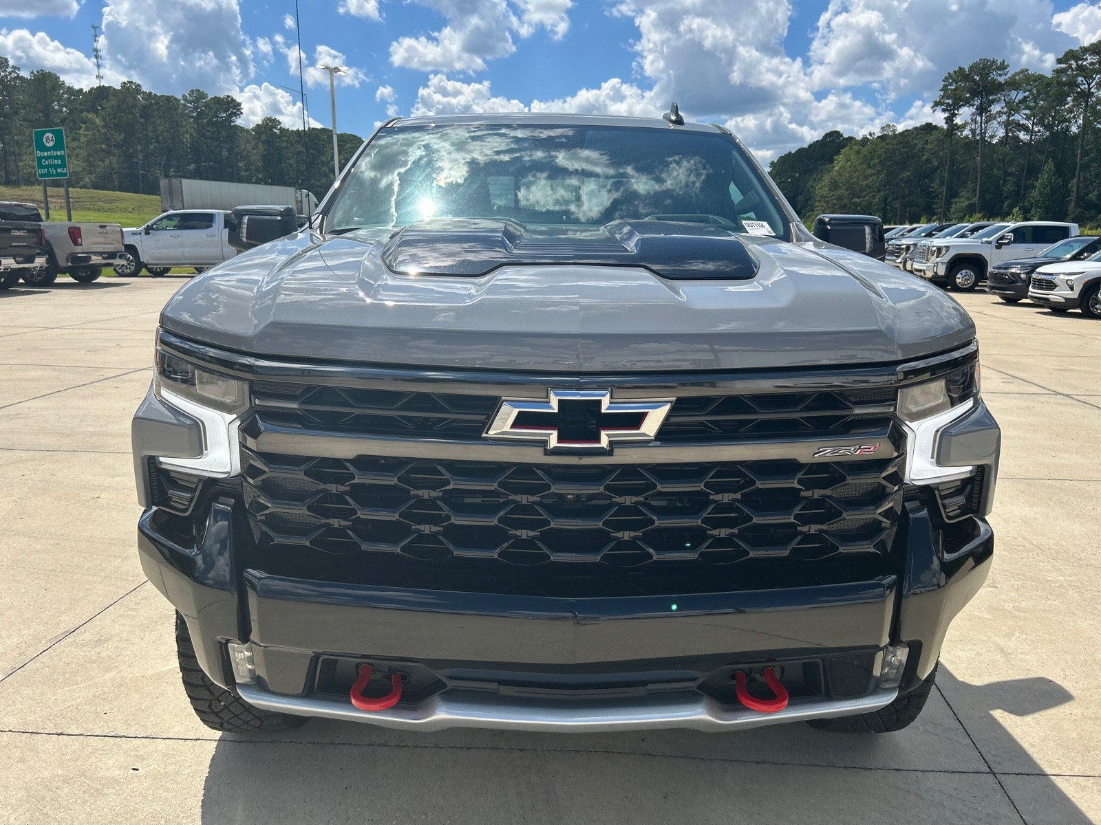 Used 2024 Chevrolet Silverado 1500 ZR2 w/ Technology Package AWD/4WD image 5