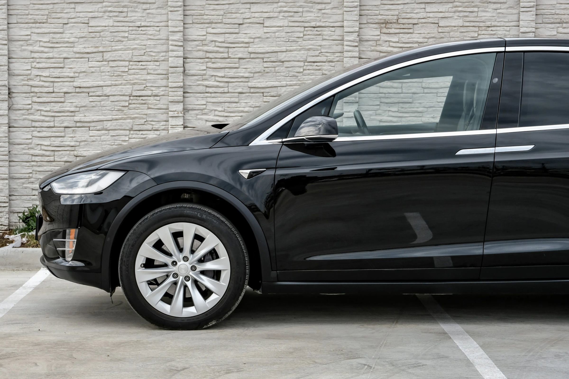 Used 2017 Tesla Model X 90D image 15