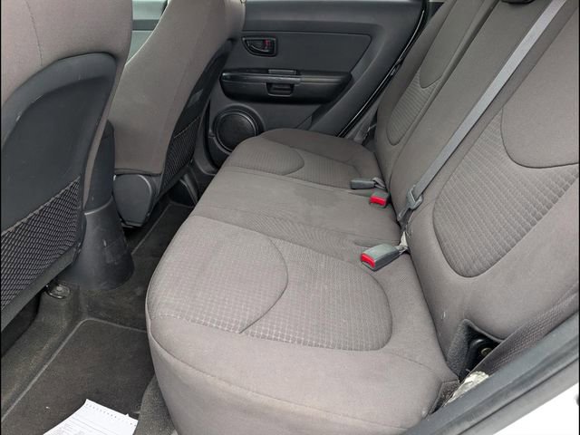 Used 2013 Kia Soul FWD image 10