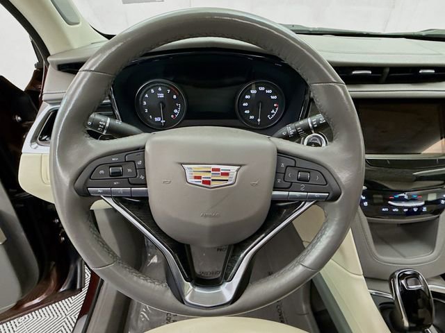 Used 2022 Cadillac XT6 Premium Luxury w/ Technology Package image 14