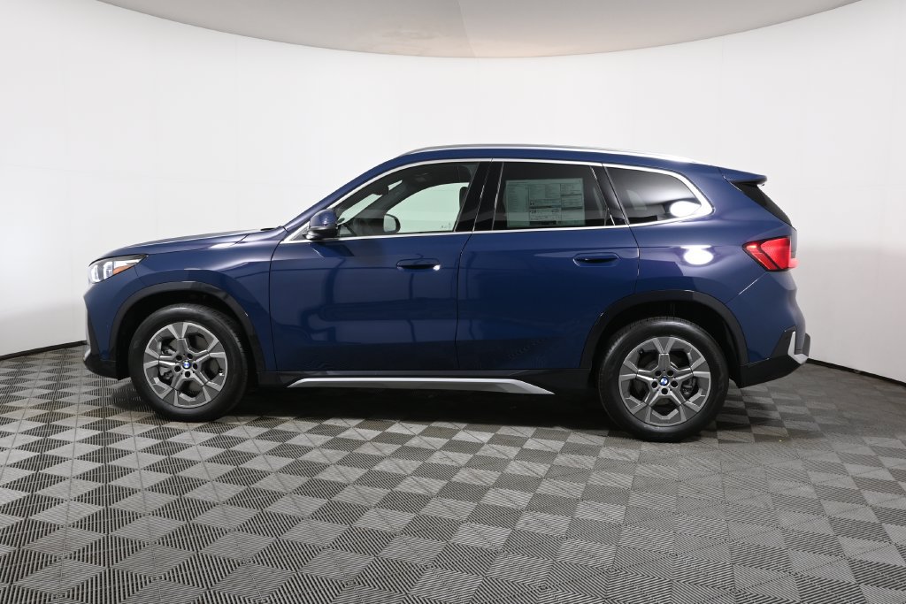 New 2027 BMW X1 xDrive28i AWD/4WD image 2