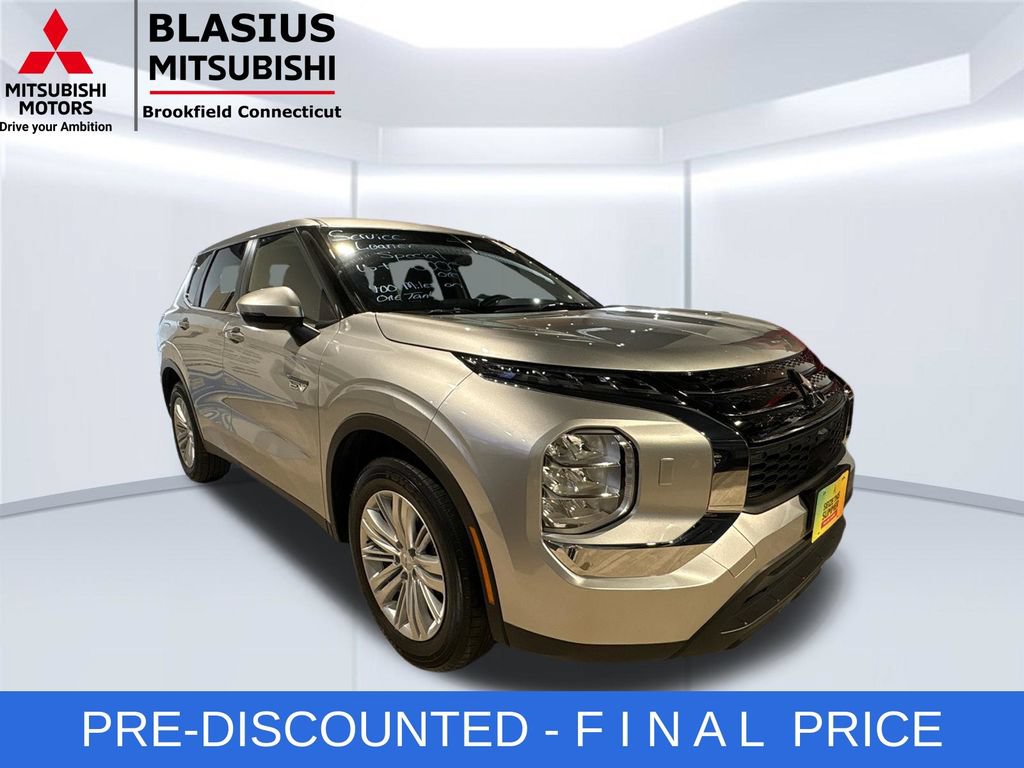 Used 2025 Mitsubishi Outlander ES AWD/4WD image 6