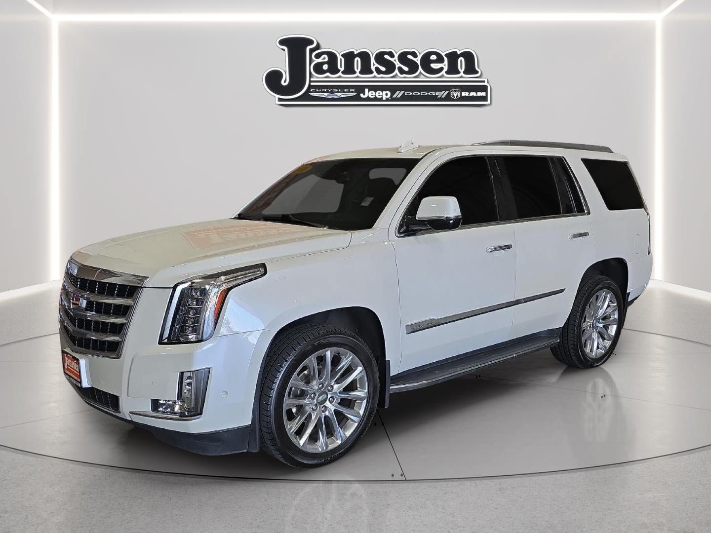 Used 2018 Cadillac Escalade Premium Luxury AWD/4WD image 1