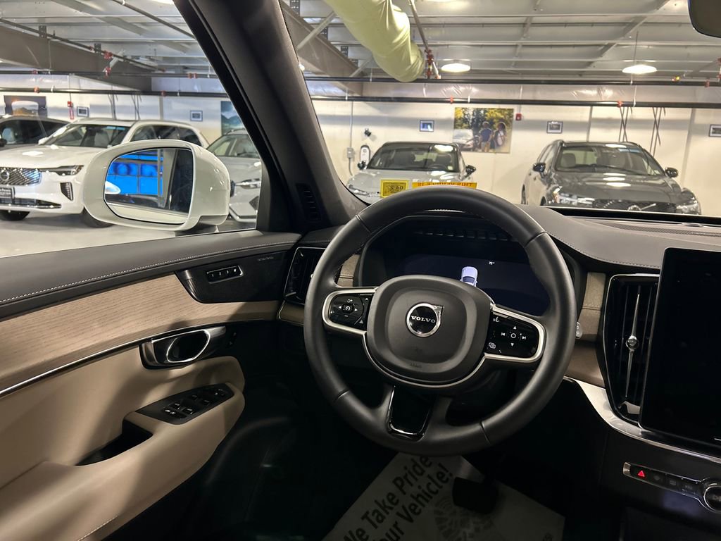 Used 2026 Volvo XC90 B5 Plus w/ Protection Package Premier AWD/4WD image 25