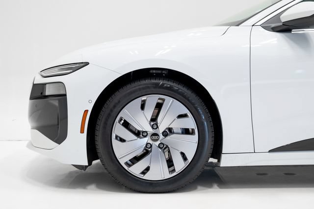 Used 2025 Audi A6 e-tron Premium w/ Ultra Package AWD/4WD image 31