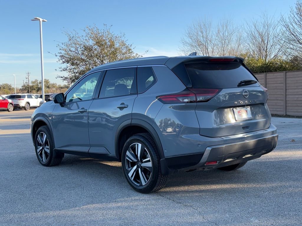 Used 2024 Nissan Rogue SL w/ SL Premium Package image 6