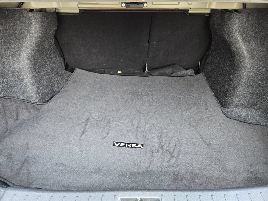 Used 2020 Nissan Versa SV FWD image 26