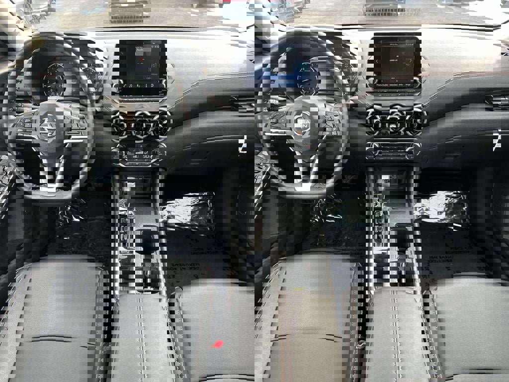 Used 2024 Nissan Sentra SR w/ SR Premium Package image 12