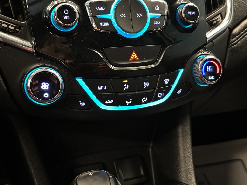 Used 2017 Chevrolet Cruze Premier image 14