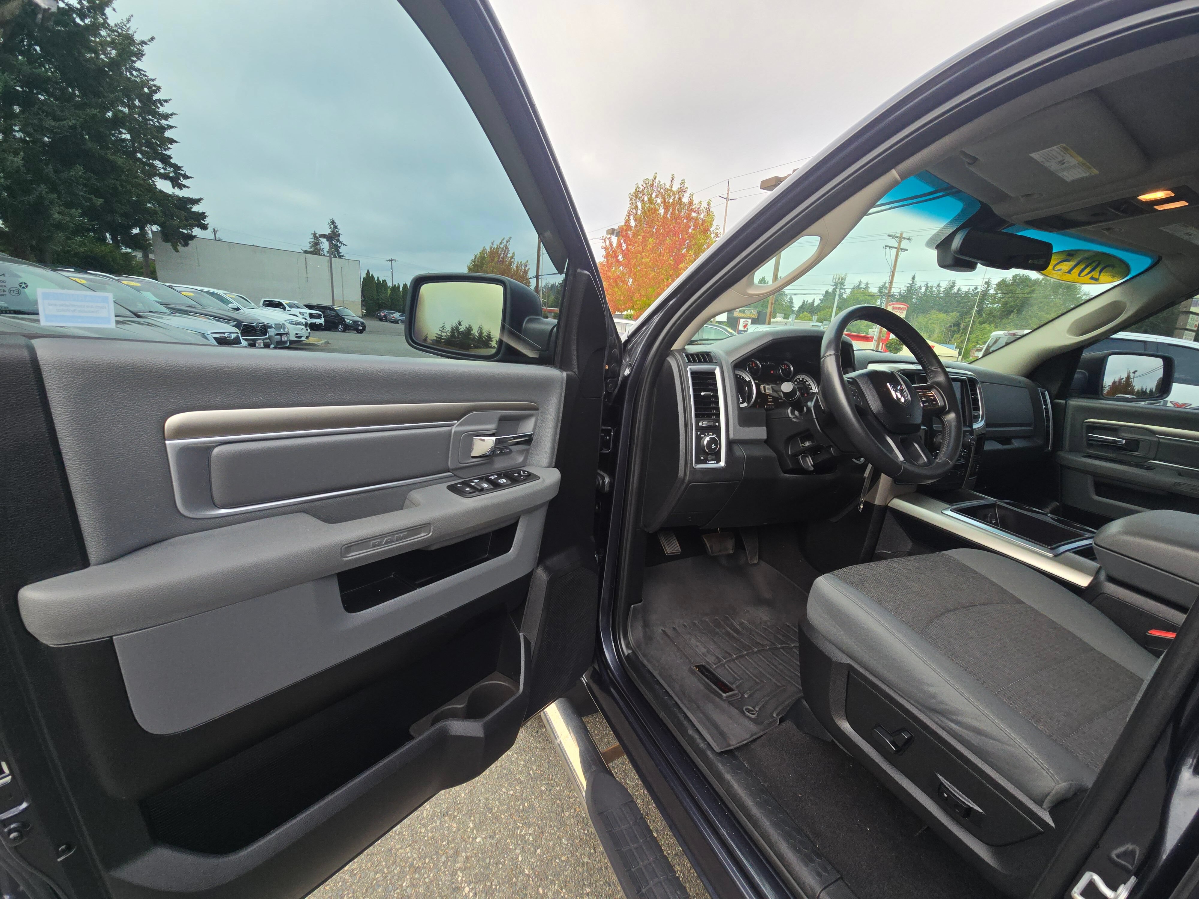 Used 2015 RAM 1500 Big Horn AWD/4WD image 20