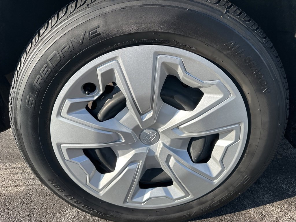 Used 2023 Subaru Forester Base image 29