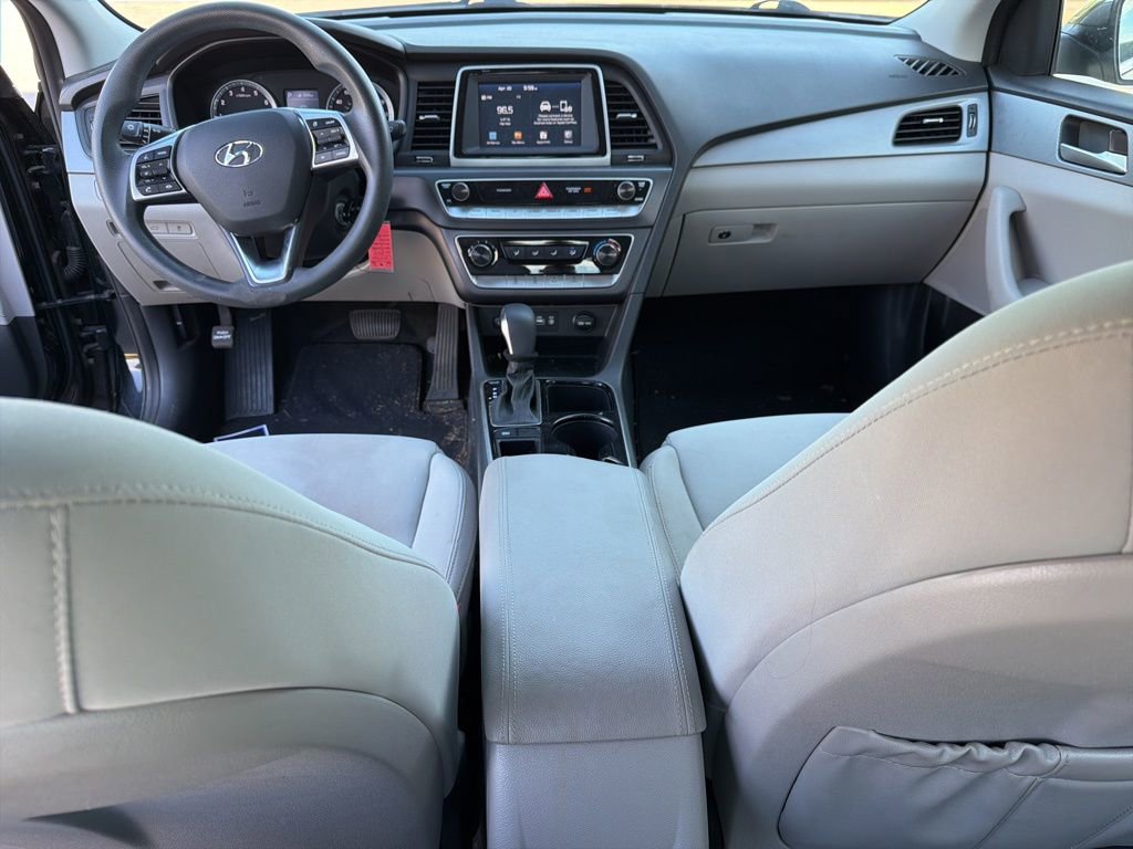Used 2019 Hyundai Sonata SE w/ Cargo Package FWD image 10