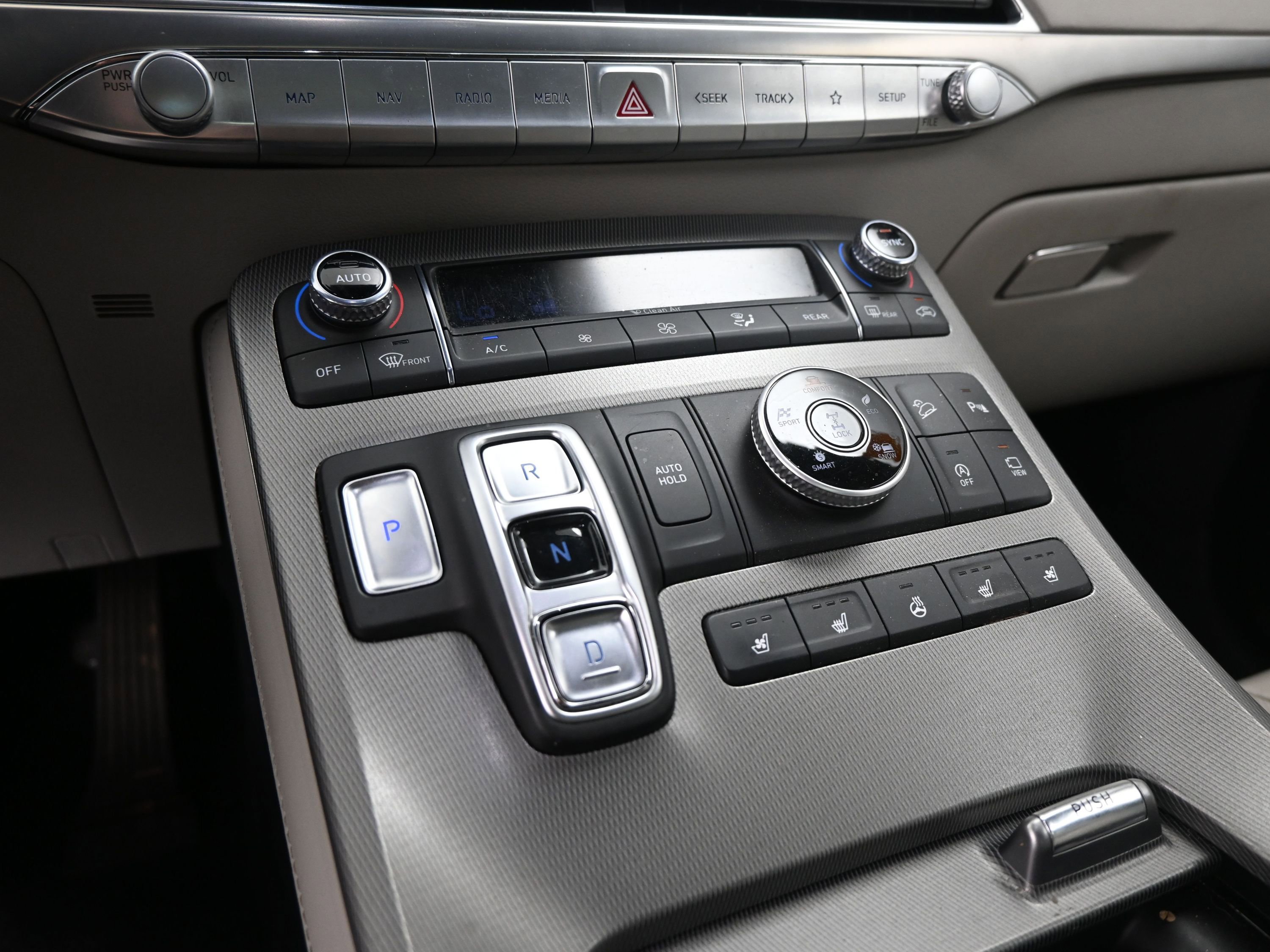 Used 2021 Hyundai Palisade Limited image 14