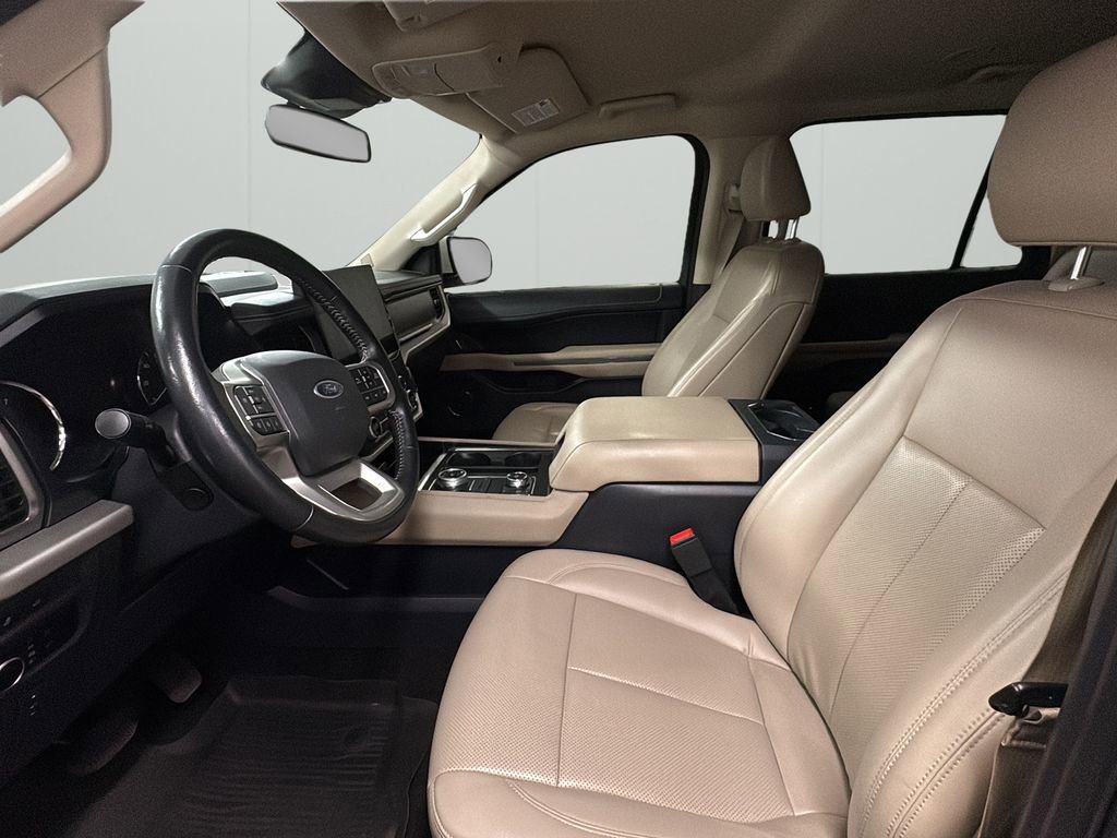 Used 2023 Ford Expedition Max XLT AWD/4WD image 14
