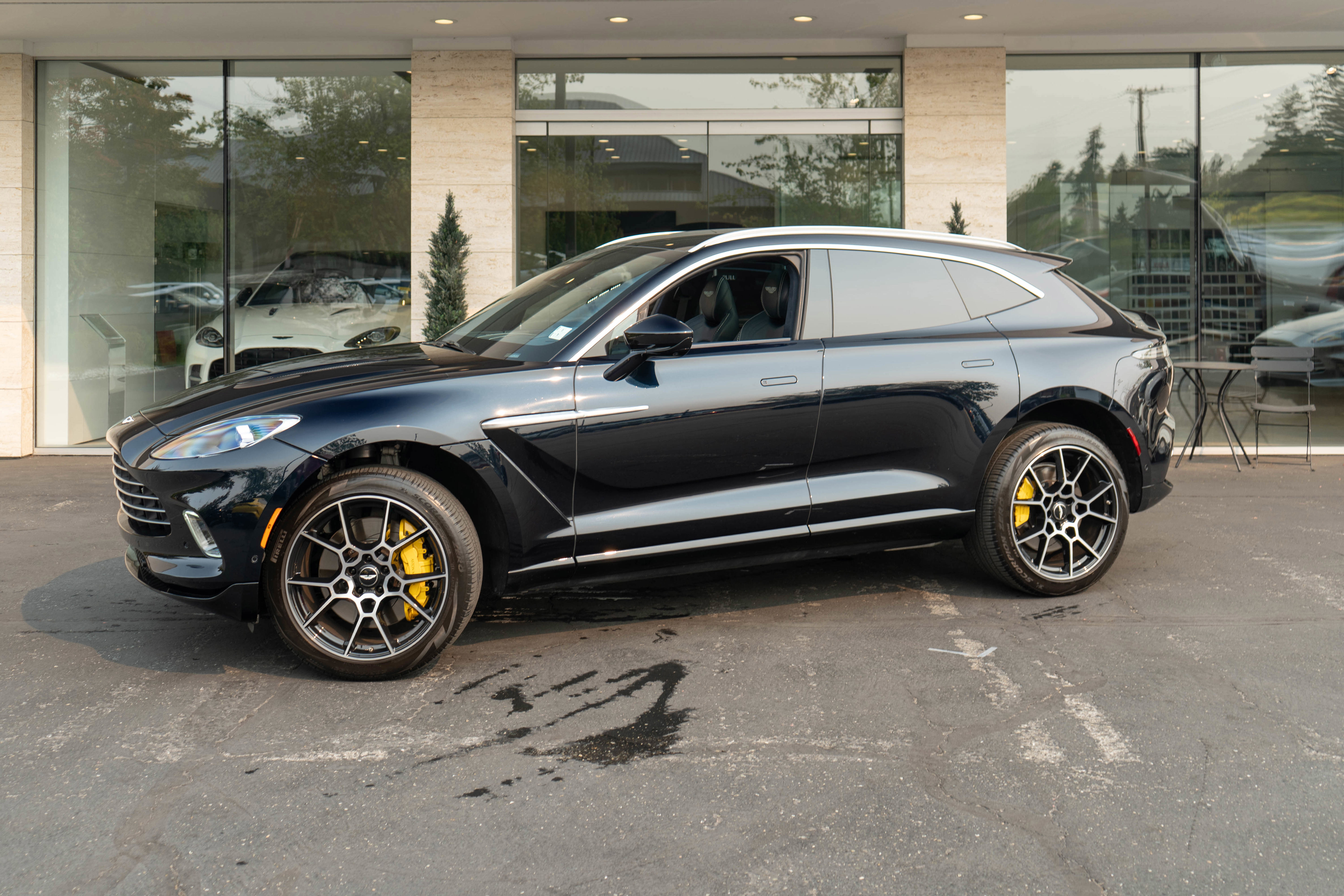 Used 2021 Aston Martin DBX image 42