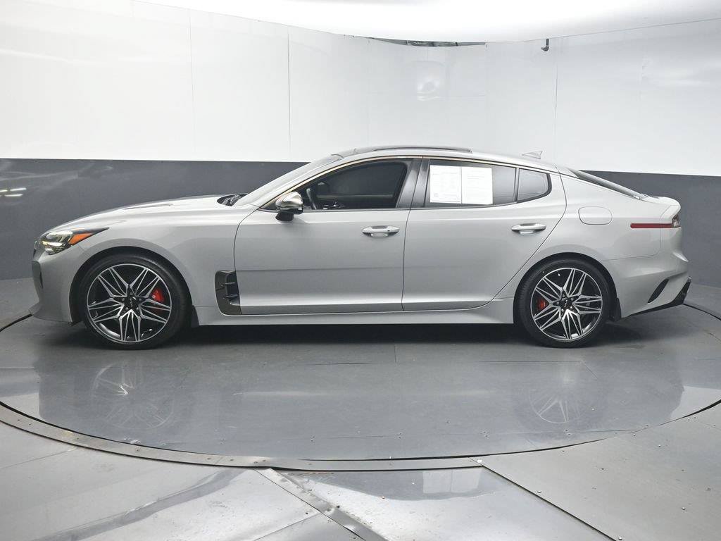 Used 2022 Kia Stinger GT1 AWD/4WD image 5