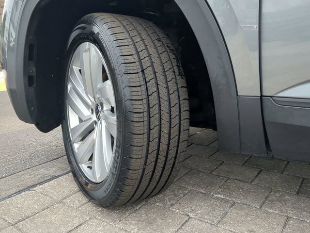 Certified 2022 Volkswagen Atlas Cross Sport SE w/ Panoramic Sunroof Package image 36