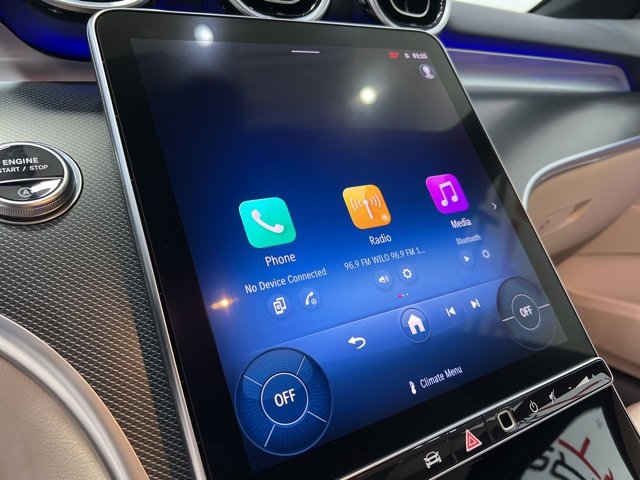 Used 2025 Mercedes-Benz C 300 4MATIC Sedan image 29