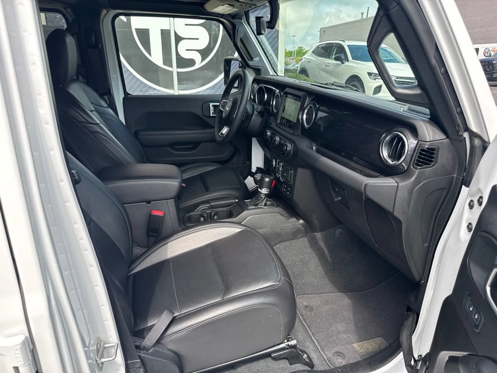 Used 2023 Jeep Wrangler Unlimited Sahara AWD/4WD image 66