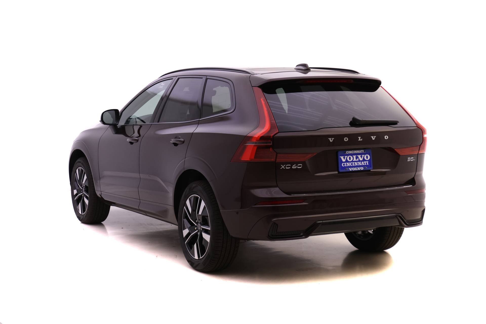 New 2026 Volvo XC60 B5 Plus w/ Protection Package Premier image 5