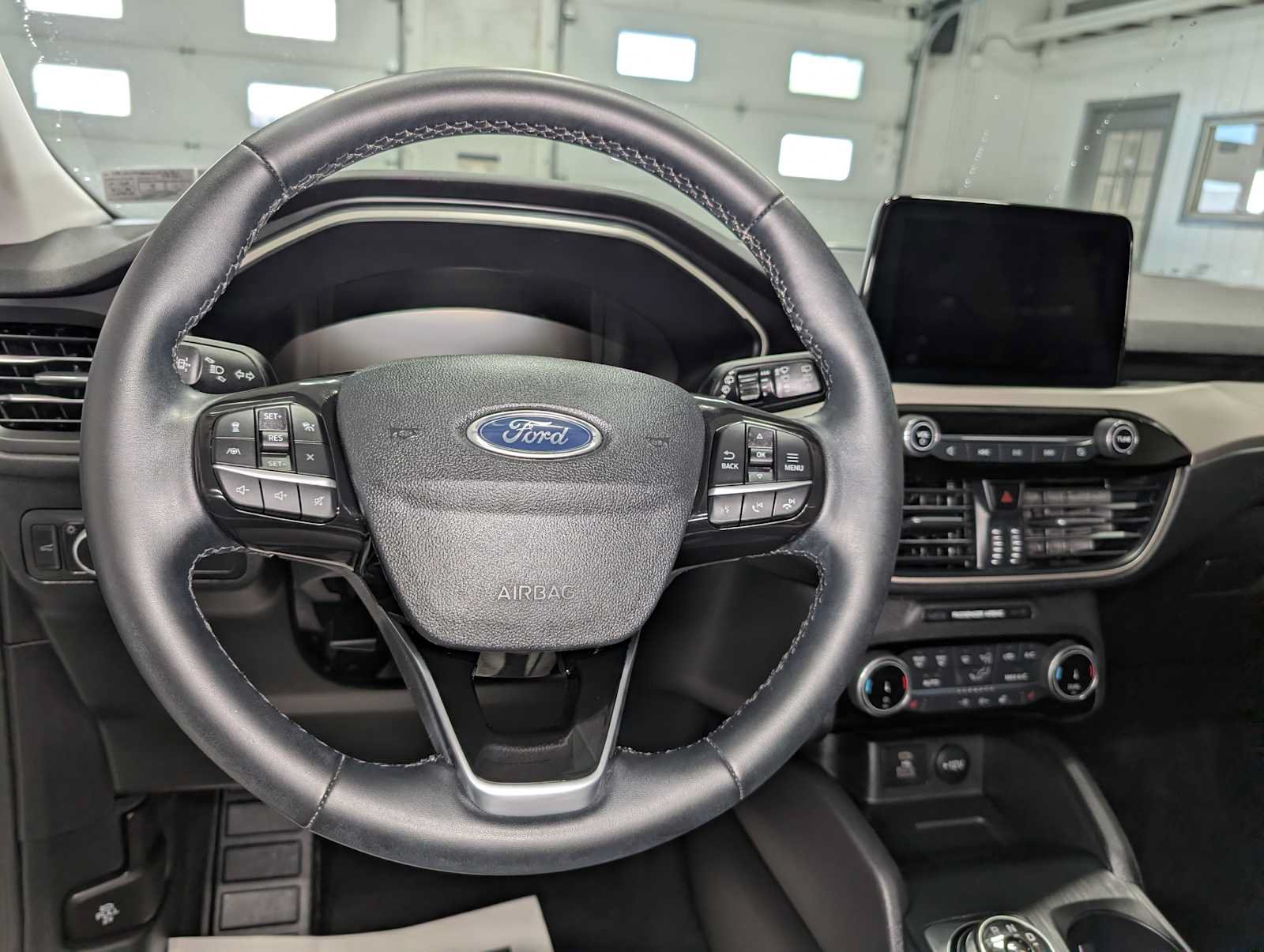 Used 2022 Ford Escape SEL w/ Technology Package AWD/4WD image 35