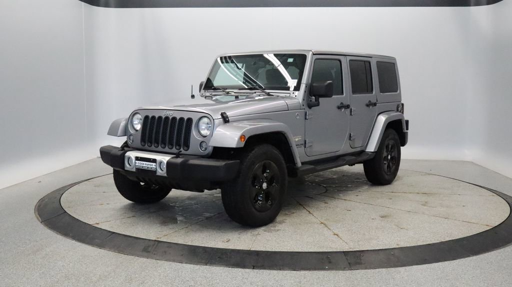 Used 2014 Jeep Wrangler Unlimited Sahara w/ Connectivity Group AWD/4WD image 1