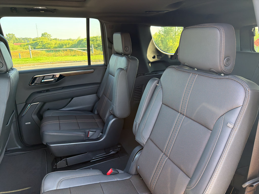 New 2026 Chevrolet Suburban High Country AWD/4WD image 37