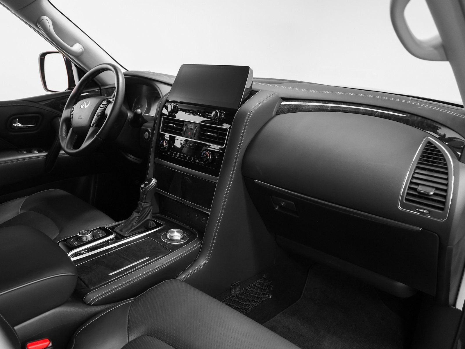 Used 2024 INFINITI QX80 Luxe w/ Cargo Package image 26