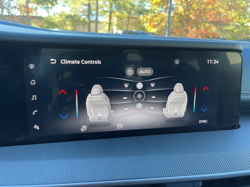 Used 2025 Nissan Murano SV image 11