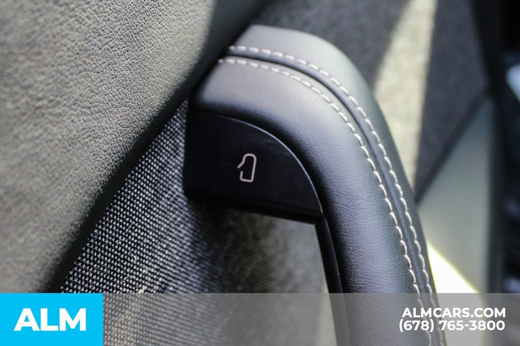 Used 2024 Tesla Model X image 37