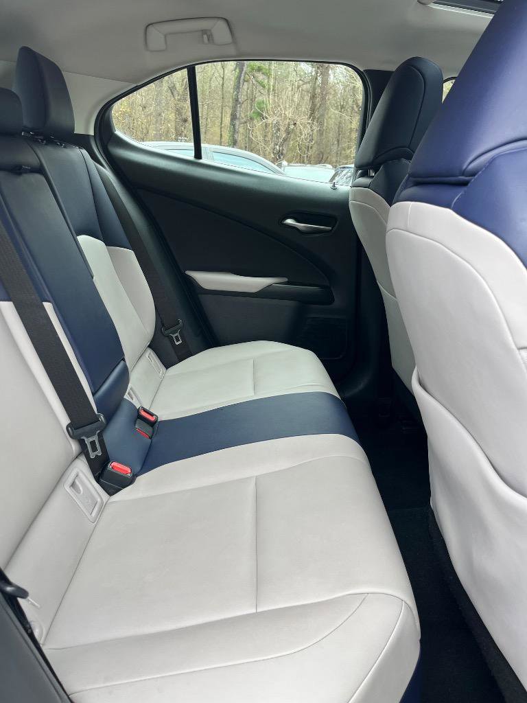 Used 2021 Lexus UX 200 w/ Premium Package image 47