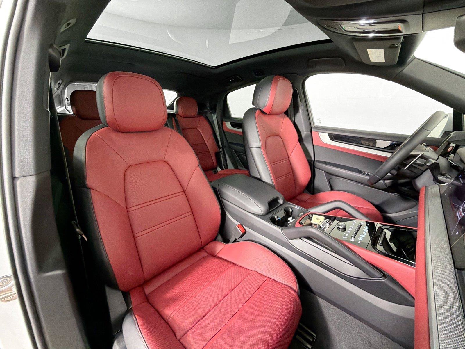 Certified 2026 Porsche Cayenne Coupe AWD/4WD image 27