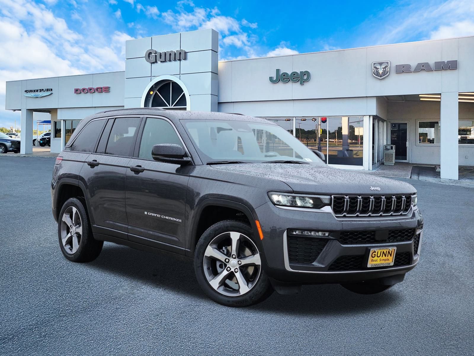 New 2026 Jeep Grand Cherokee Limited image 1