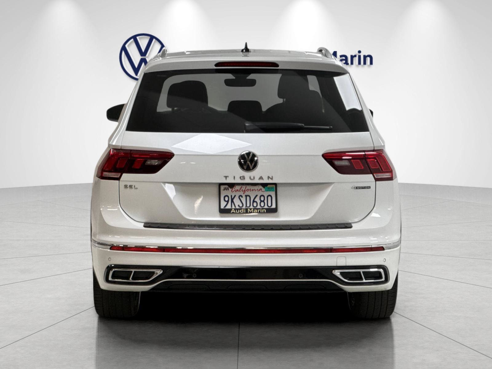 Used 2024 Volkswagen Tiguan SEL R-Line AWD/4WD image 4