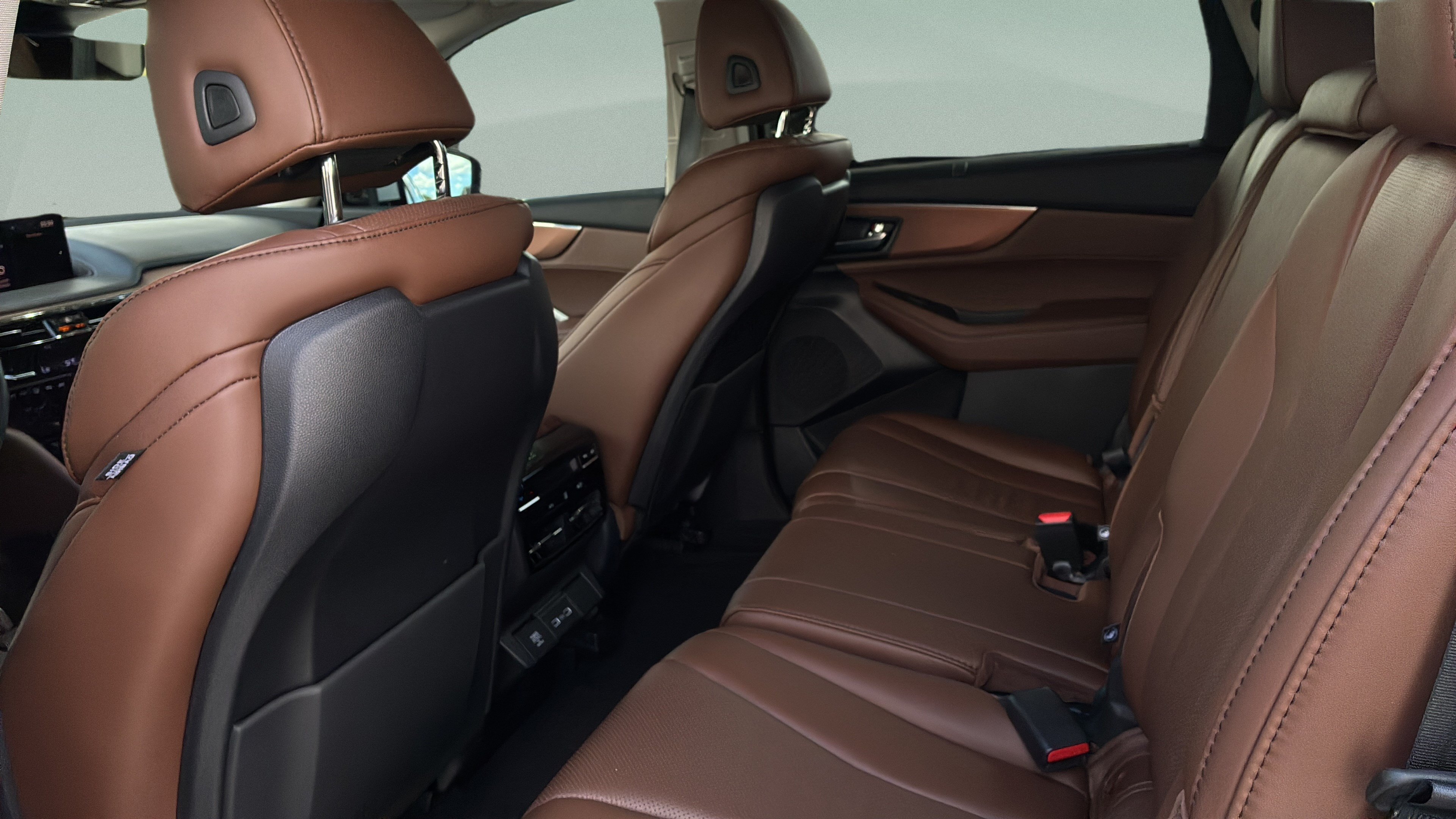 Used 2024 Acura MDX SH-AWD w/ Technology Package image 18