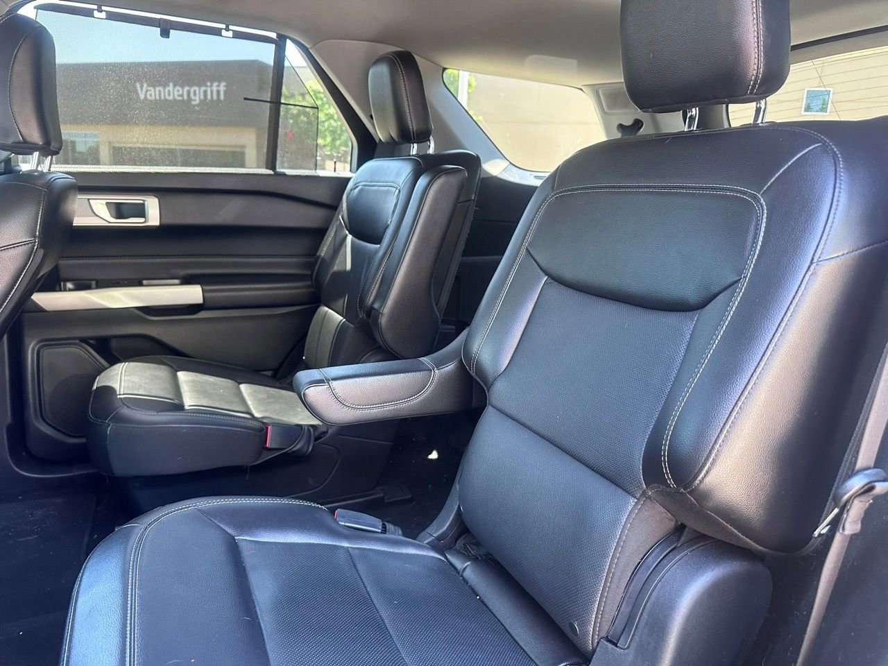Used 2022 Ford Explorer Limited w/ Equipment Group 301A RWD image 19
