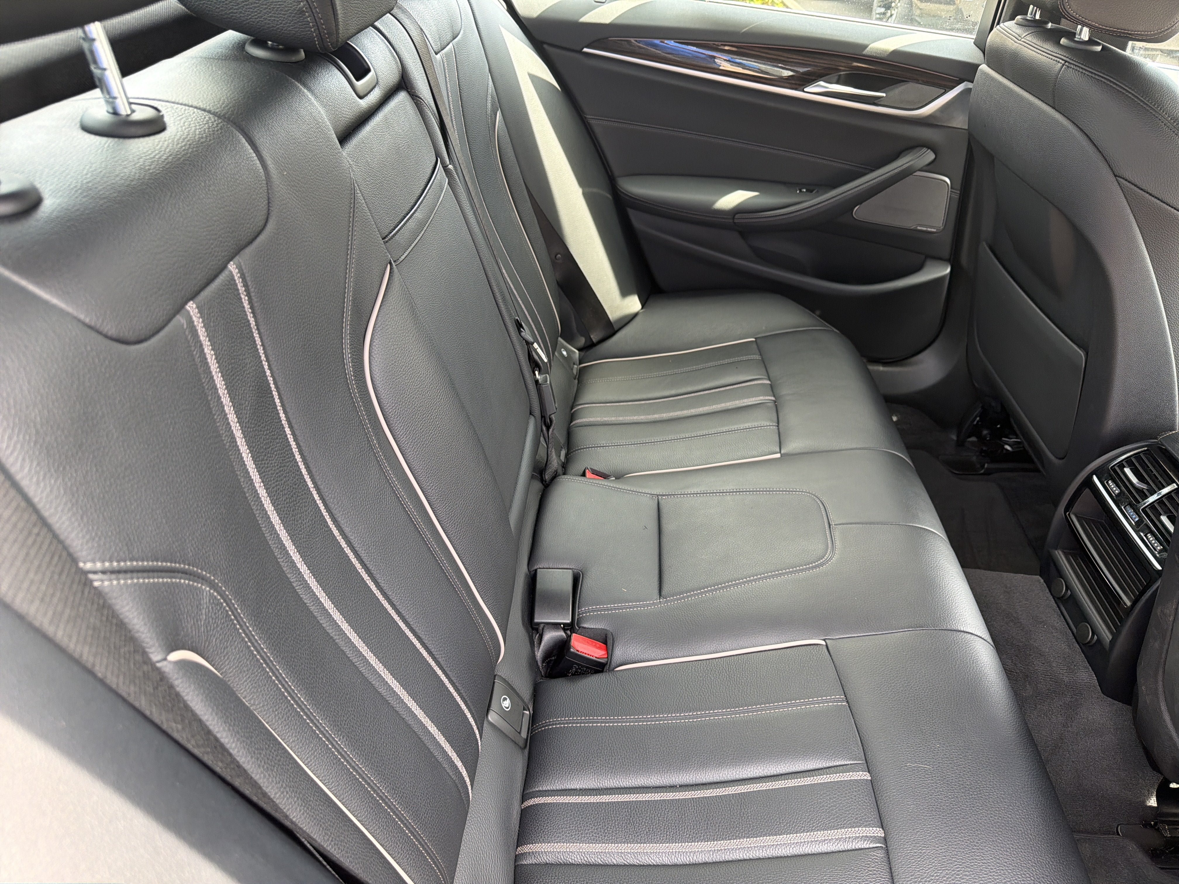 Used 2019 BMW 530i xDrive AWD/4WD image 25