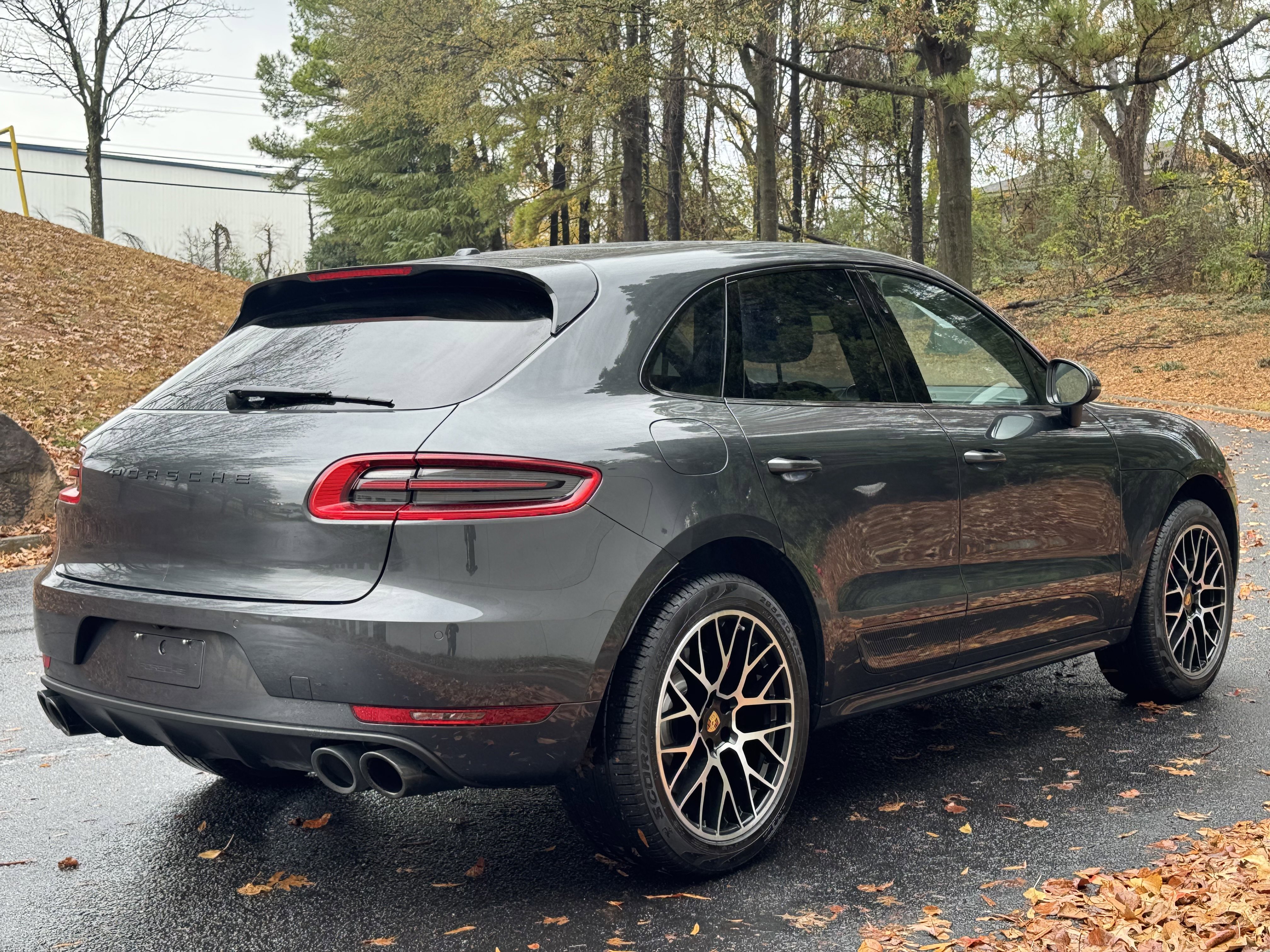 Used 2017 Porsche Macan Turbo image 21