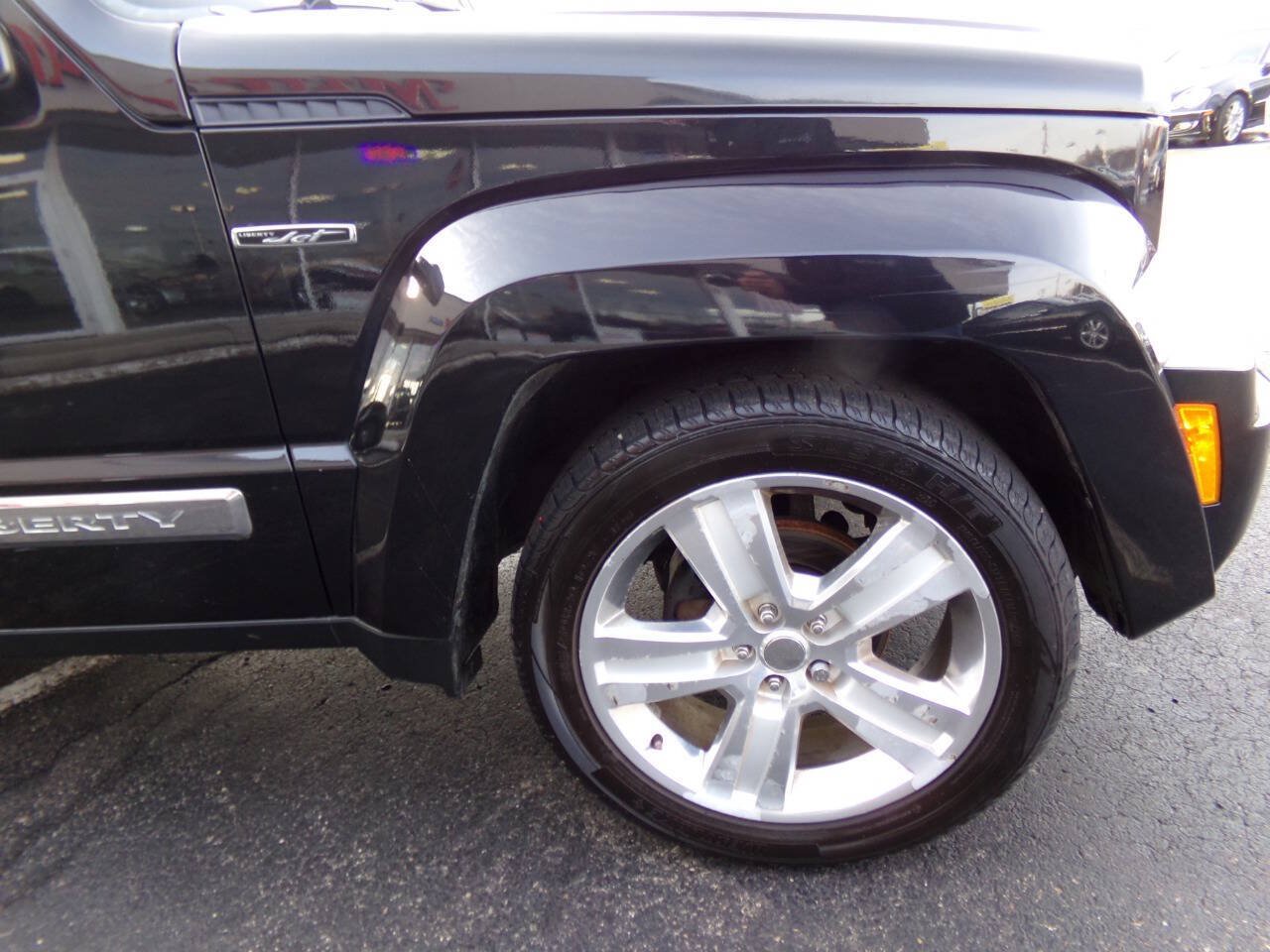 Used 2012 Jeep Liberty Limited Jet w/ Comfort/Convenience Group AWD/4WD image 29