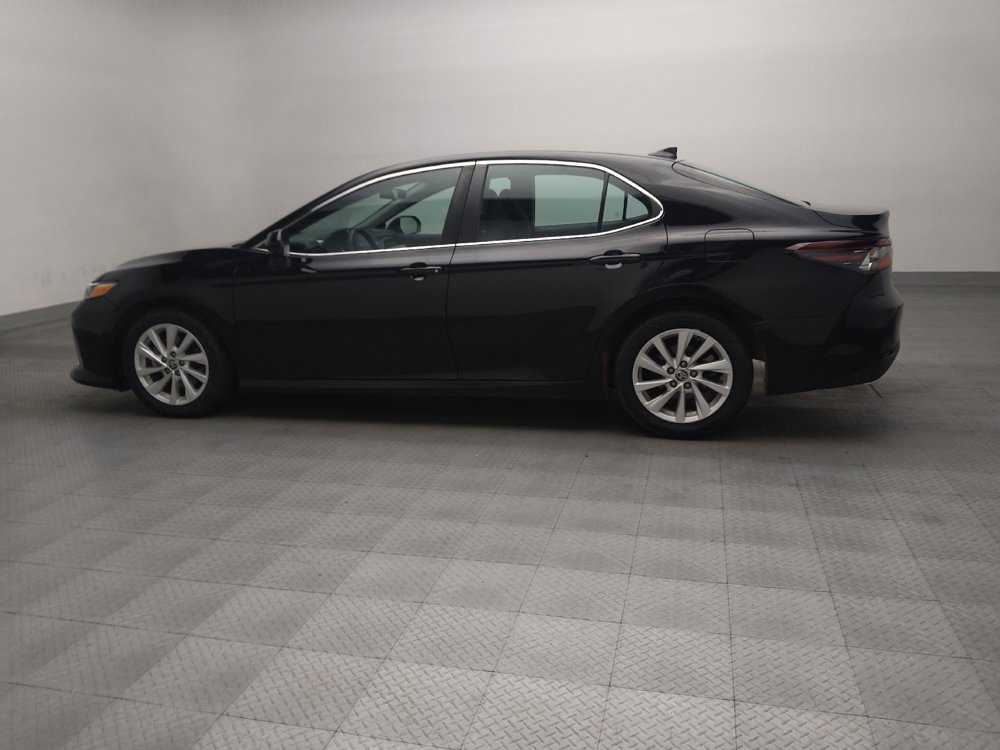 Used 2022 Toyota Camry LE FWD image 3