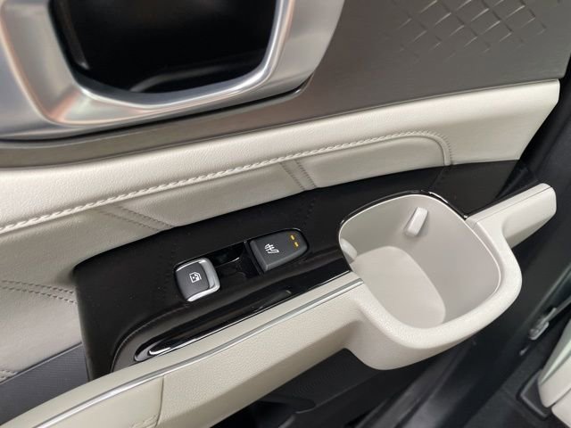 Certified 2023 Kia Sorento SX Prestige w/ Panoramic Sunroof Package AWD/4WD image 30